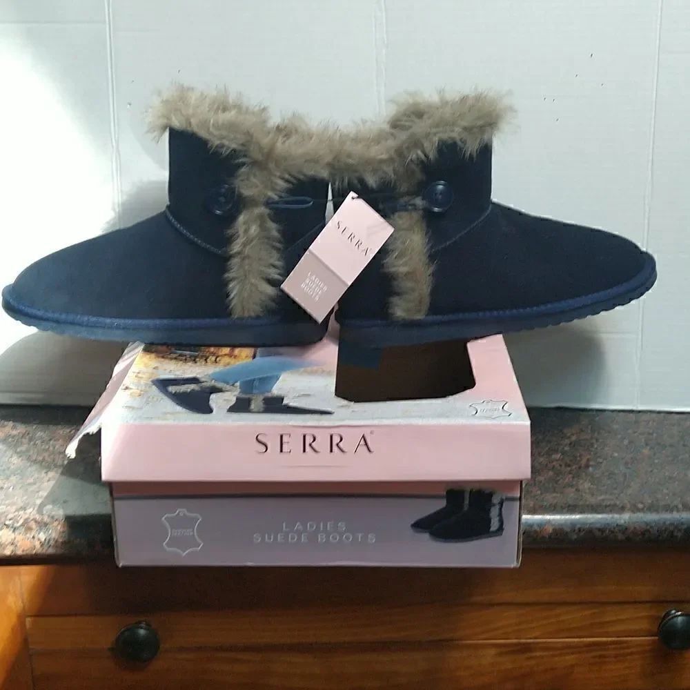Serra Suade Boots....Faux Uggs...Size 9